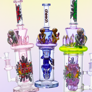 CHEECH 15.5in "LITTLE ALIENS GUARDING YOUR HITS" WATERPIPE